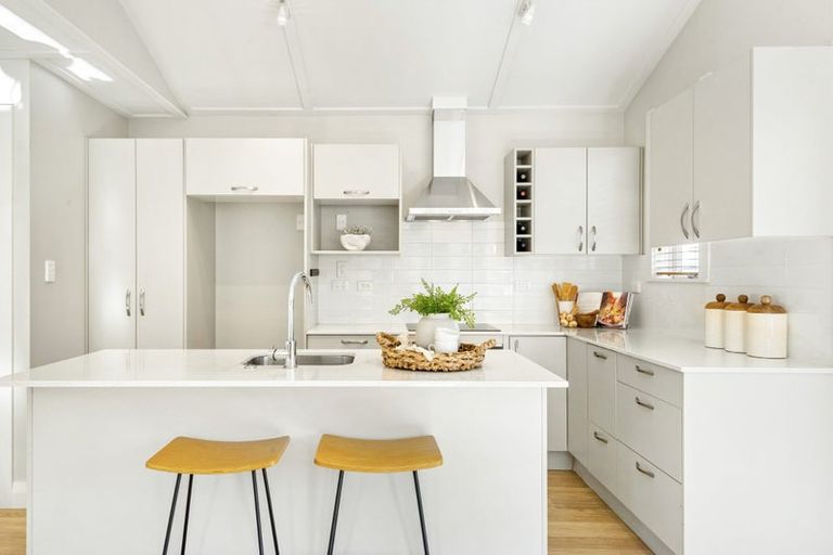 Photo of property in 1/52 Richmond Avenue, Northcote Point, Auckland, 0627