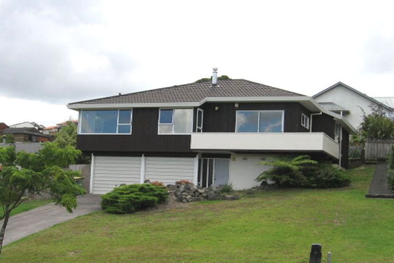 Photo of property in 108 West Harbour Drive, West Harbour, Auckland, 0618