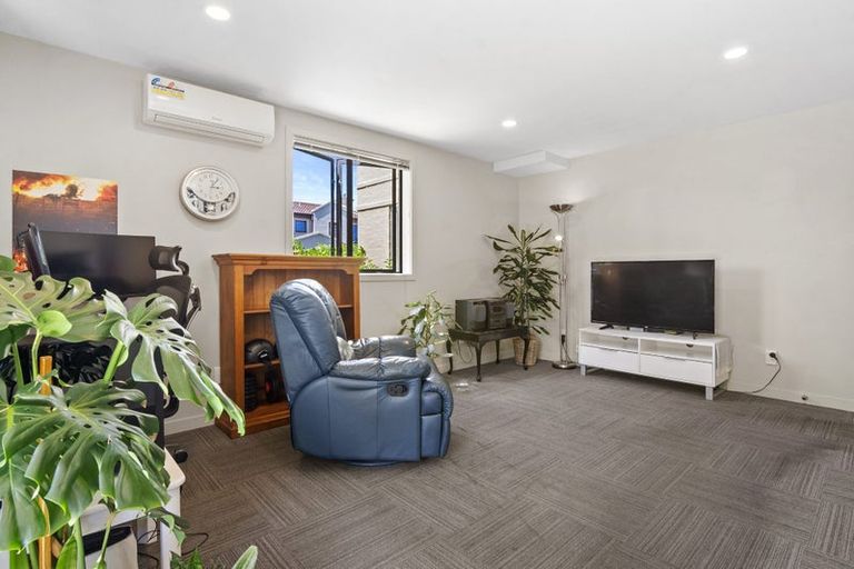 Photo of property in Point Ridge, 1/130 Gills Road, Albany Heights, Auckland, 0632