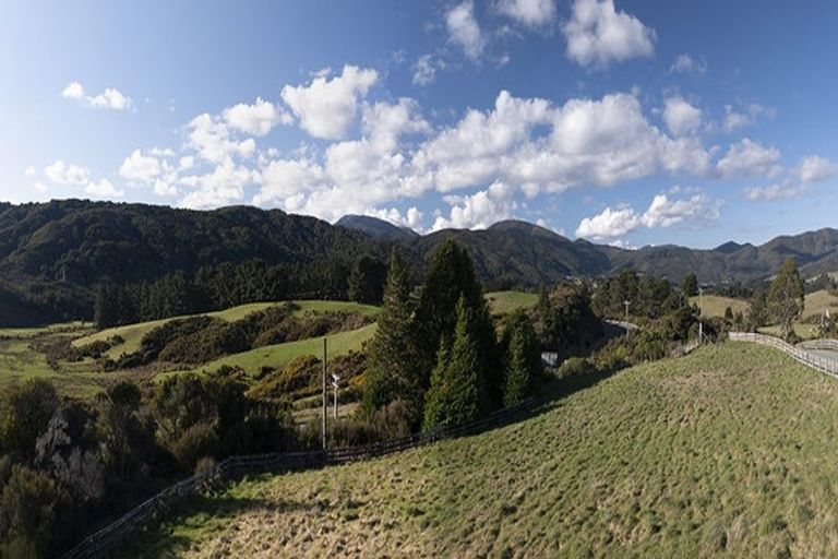 Photo of property in 4 Raikes Road, Kaitoke, Upper Hutt, 5018