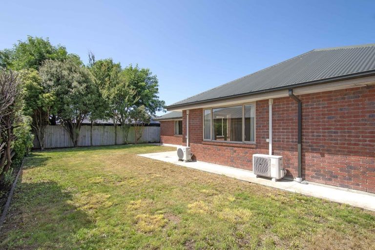 Photo of property in 41 Factory Road, Belfast, Christchurch, 8051