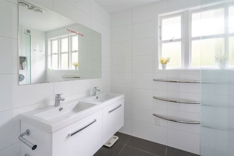 Photo of property in 7 Alton Avenue, Hillcrest, Auckland, 0627