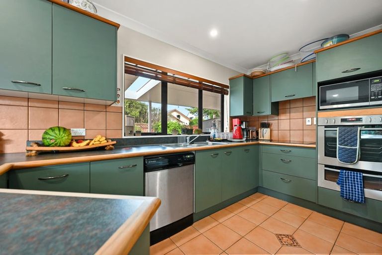 Photo of property in 6 Fencourt Place, Rototuna North, Hamilton, 3210