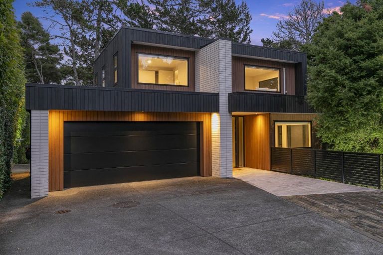 Photo of property in 21b Churchouse Road, Greenhithe, Auckland, 0632