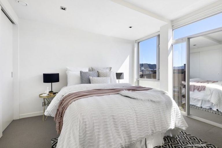 Photo of property in Monument Apartments, 9c/245 Wakefield Street, Te Aro, Wellington, 6011