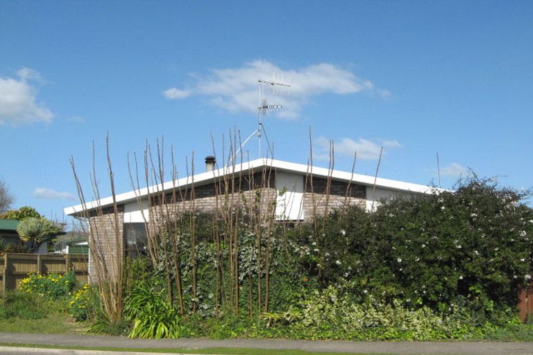 Photo of property in 1/130 Riverside Drive, Whakatane, 3120