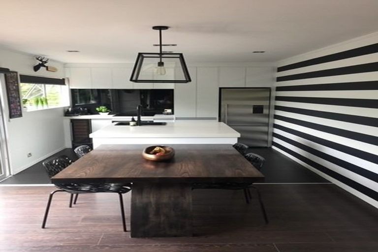 Photo of property in 37 Stapleford Crescent, Browns Bay, Auckland, 0630