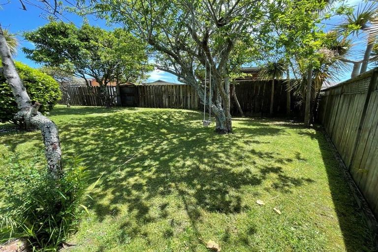 Photo of property in 43 Meadway, Sunnyhills, Auckland, 2010