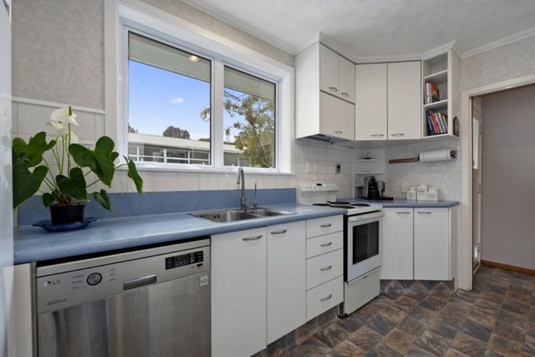 Photo of property in 4 Prestige Place, Maoribank, Upper Hutt, 5018