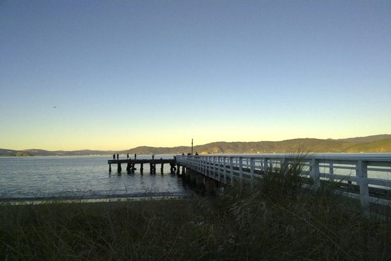 Photo of property in 12 Pinelands Avenue, Seatoun, Wellington, 6022