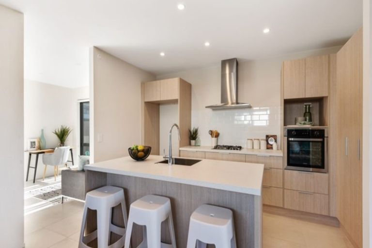 Photo of property in 35 Pepene Avenue, Takanini, 2112