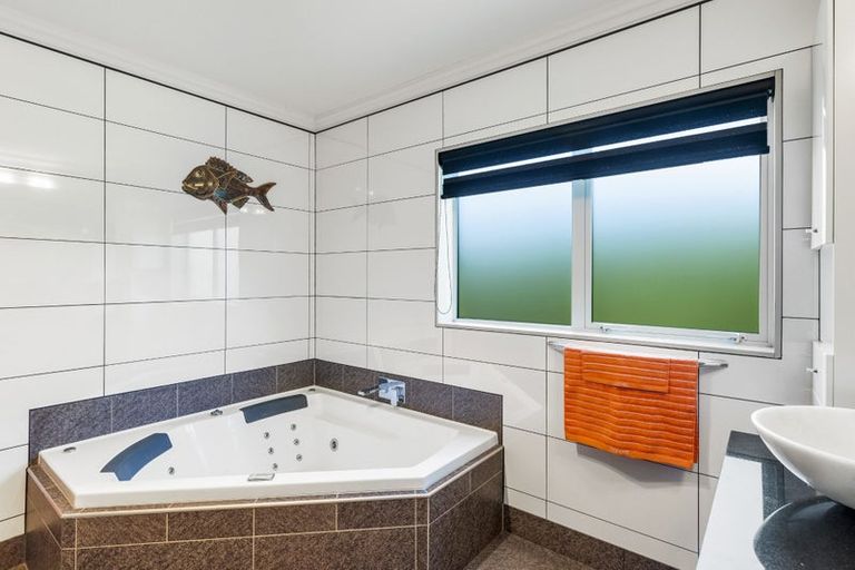 Photo of property in 20 Trusham Court, Paraparaumu, 5032