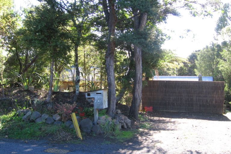 Photo of property in 6 Janet Place, Laingholm, Auckland, 0604