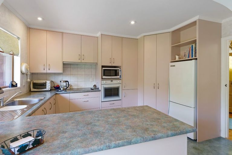 Photo of property in 14 River Glade, Waikanae, 5036