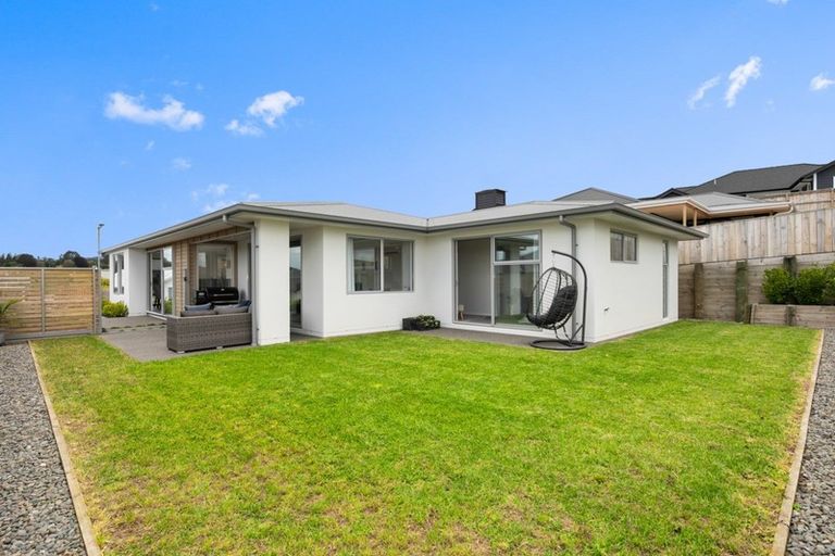 Photo of property in 15 Kiritiana Close, Pyes Pa, Tauranga, 3112