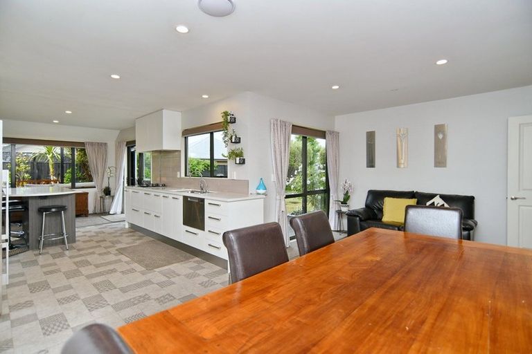Photo of property in 11 Baltic Place, Northwood, Christchurch, 8051