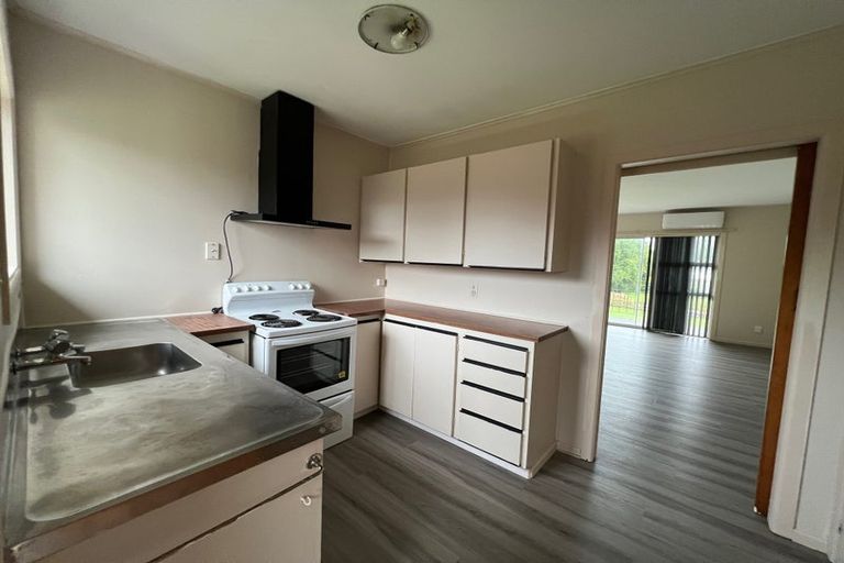 Photo of property in 2/30 Mcleod Road, Henderson, Auckland, 0612