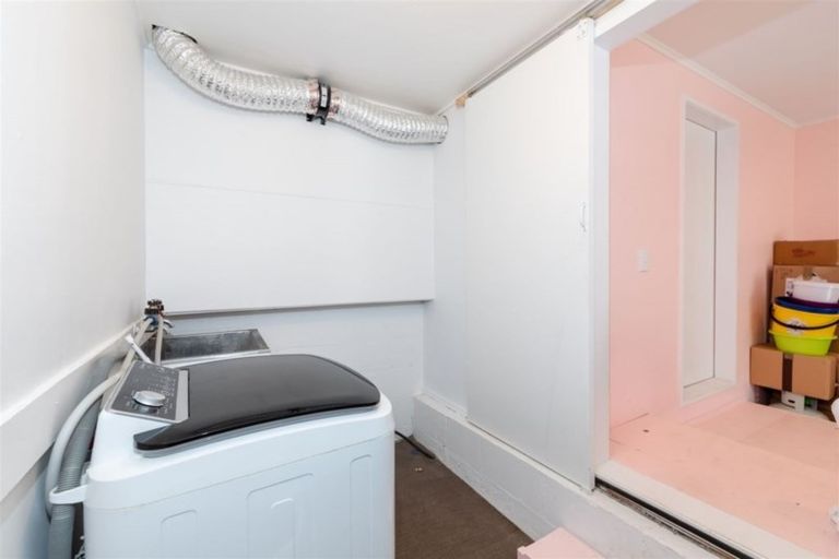 Photo of property in 6/3 Koromiko Street, New Lynn, Auckland, 0600