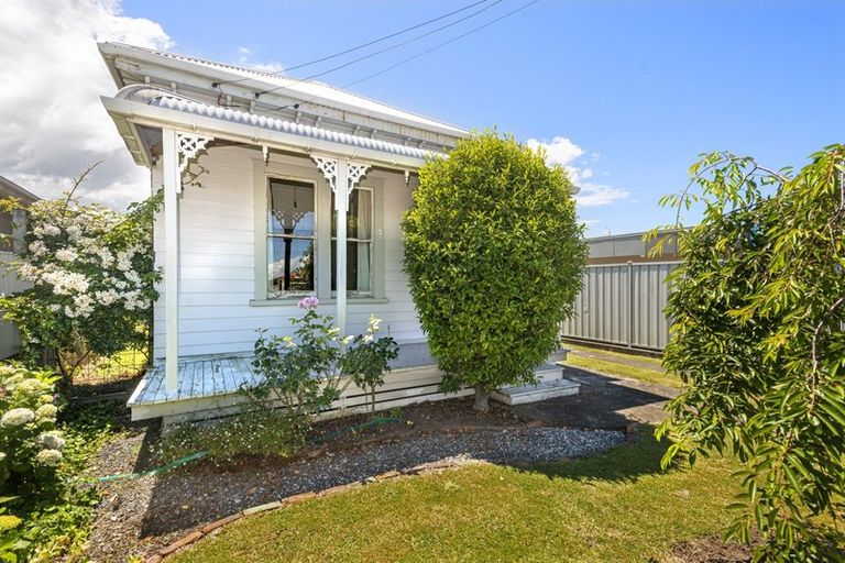 Photo of property in 387 Palmerston Road, Gisborne, 4010