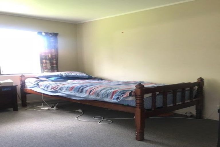 Photo of property in 2/22 Cosgrave Road, Papakura, 2110