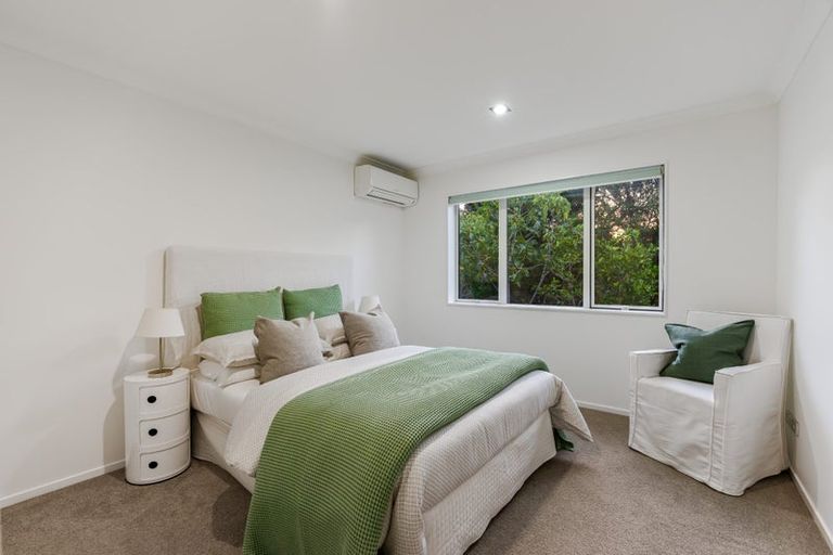 Photo of property in 339 Glenvar Road, Long Bay, Auckland, 0630