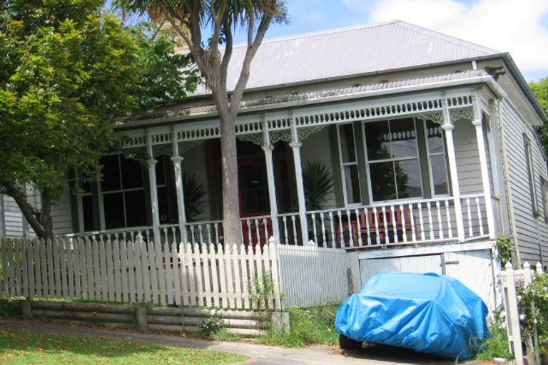 Photo of property in 14 Buchanan Street, Kingsland, Auckland, 1021