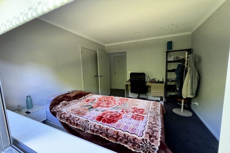 Photo of property in 31 Mooring Close, Whitby, Porirua, 5024