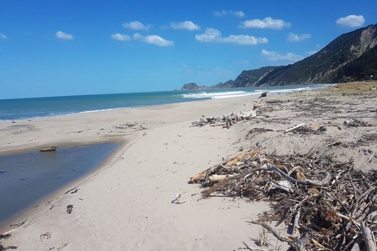 Photo of property in 40 Waitangi Street, Tokomaru Bay, 4079