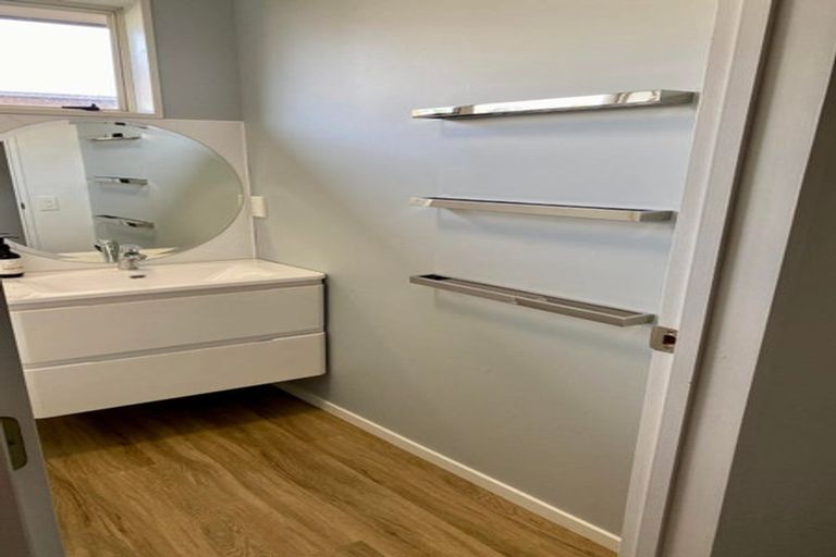 Photo of property in 83a Wilsons Road, Saint Martins, Christchurch, 8022