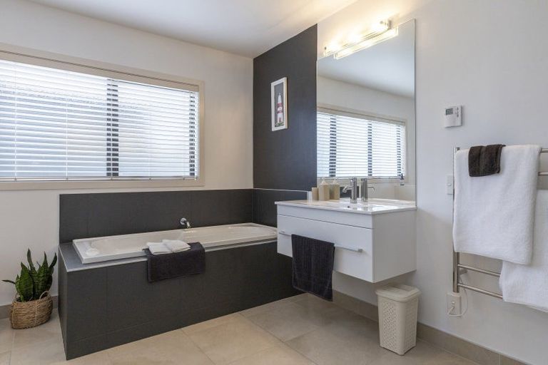 Photo of property in 2 Cherry Lane, Acacia Bay, Taupo, 3330