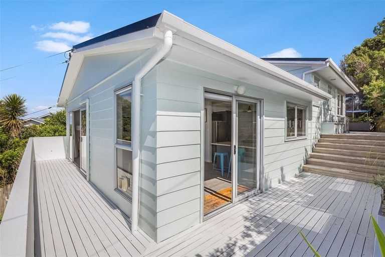 Photo of property in 57 Gordon Road, Plimmerton, Porirua, 5026