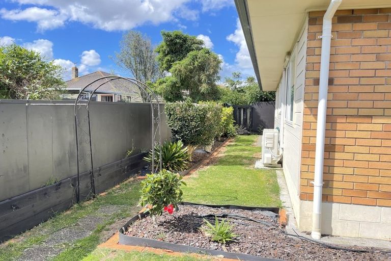 Photo of property in 8b Garden Terrace, Pukekohe, 2120