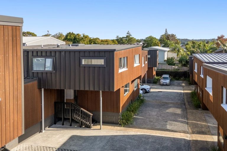 Photo of property in 21b Chippendale Crescent, Birkdale, Auckland, 0626