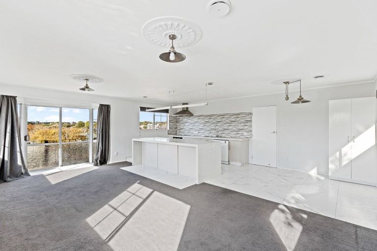 Photo of property in 35 Hua Street, Bell Block, New Plymouth, 4312