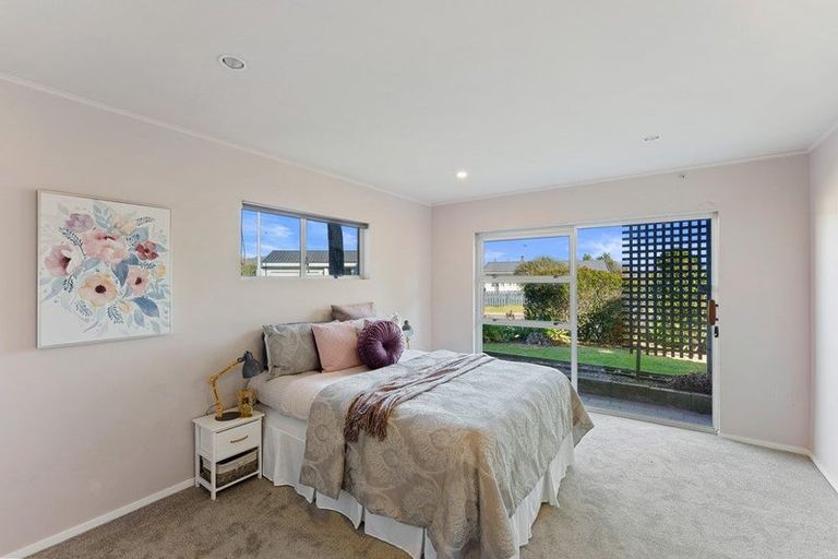 Photo of property in 63 Ngapaki Street, Waikanae Beach, Waikanae, 5036