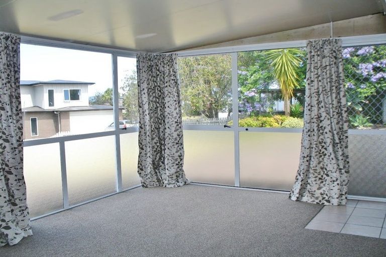 Photo of property in 132 Kingswood Road, Brookfield, Tauranga, 3110