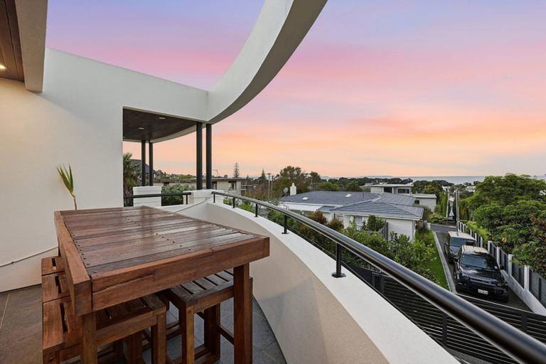 Photo of property in 22a Eastcliffe Road, Castor Bay, Auckland, 0620