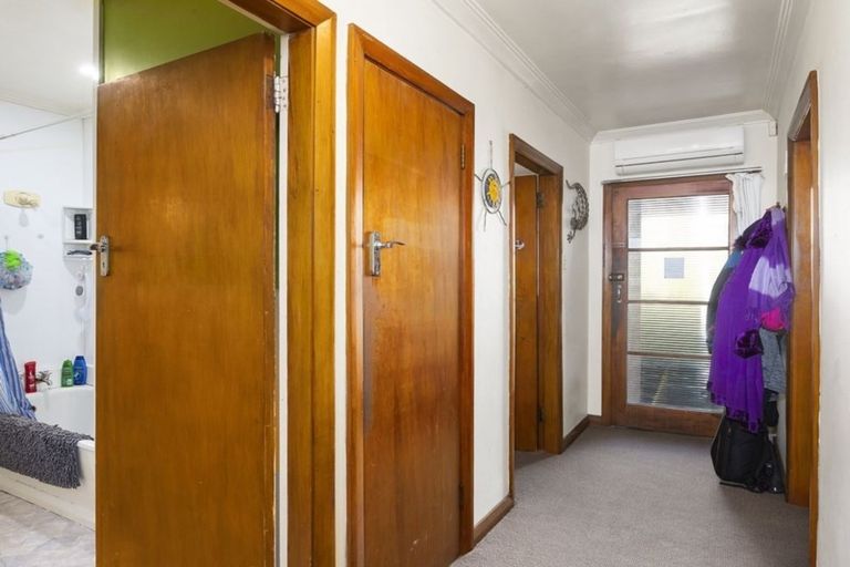 Photo of property in 12 Scotland Terrace, Green Island, Dunedin, 9018