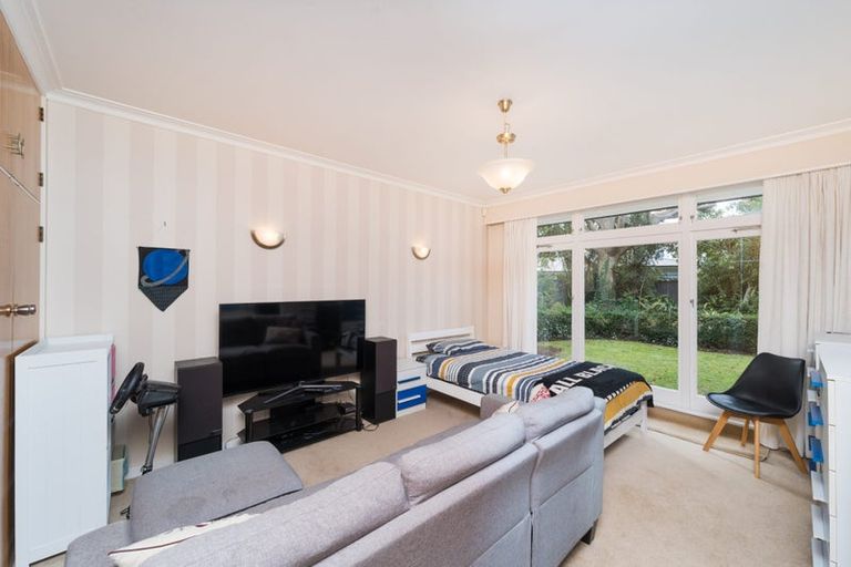 Photo of property in 8 Goodwyn Crescent, Hokowhitu, Palmerston North, 4410