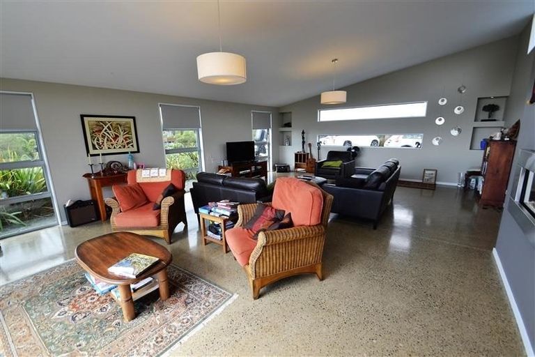 Photo of property in 6 Ribbonwood Lane, Robinsons Bay, 7581