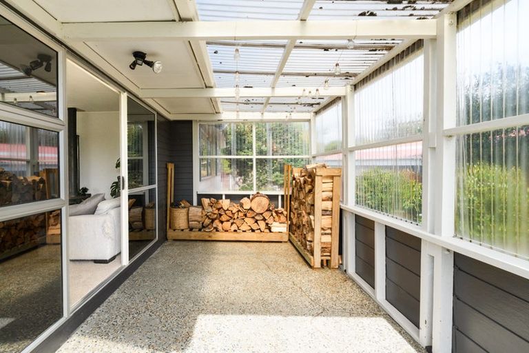 Photo of property in 32 Geraldine Crescent, Cloverlea, Palmerston North, 4412