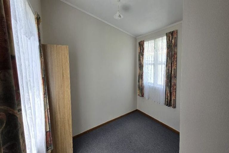 Photo of property in 67 View Road, Henderson, Auckland, 0612