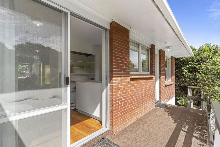 Photo of property in 1/23 Liston Crescent, Cockle Bay, Auckland, 2014