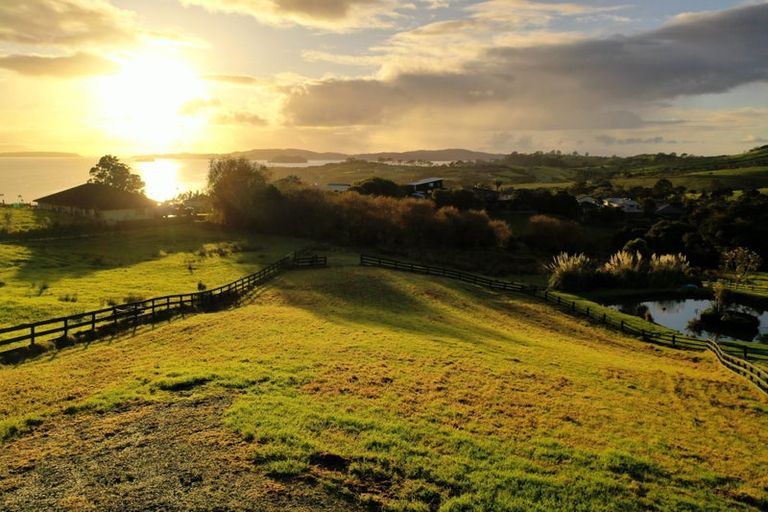 Photo of property in 655 Mahurangi East Road, Algies Bay, Warkworth, 0920