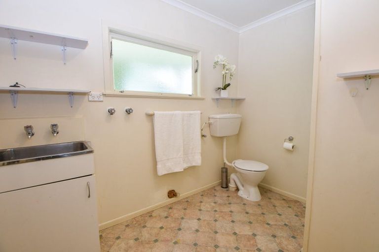 Photo of property in 24 Moreton Road, Carterton, 5713