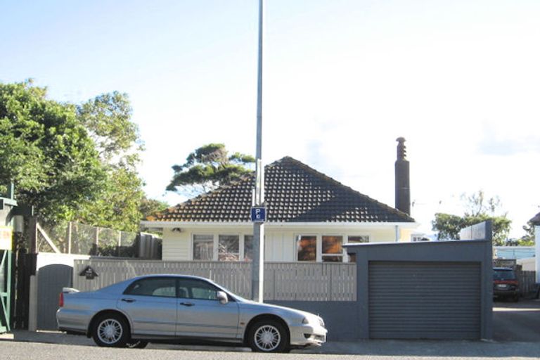 Photo of property in 152 Muritai Road, Eastbourne, Lower Hutt, 5013