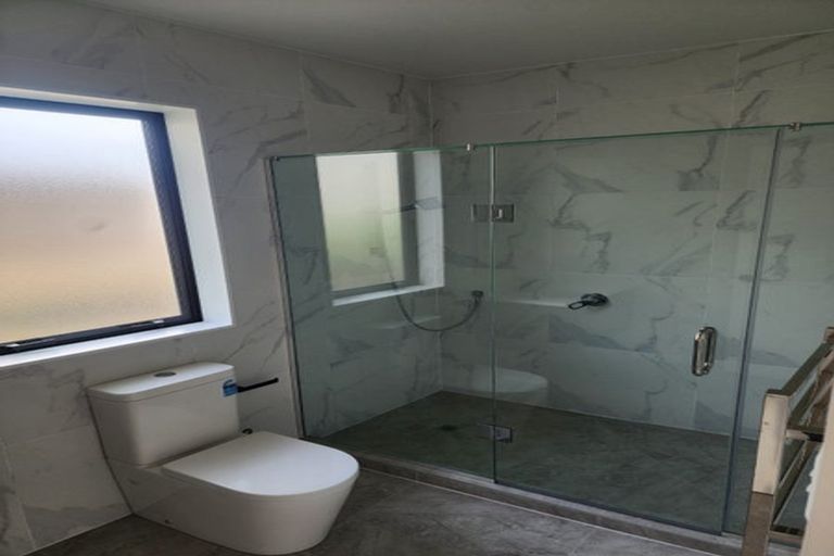 Photo of property in 7 Tautoru Avenue, Orewa, 0931