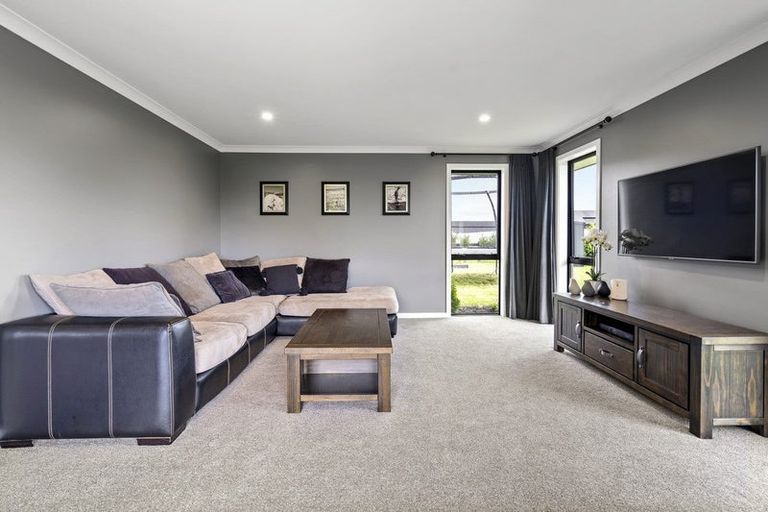 Photo of property in 131 Saint Kilda Road, Cambridge, 3434