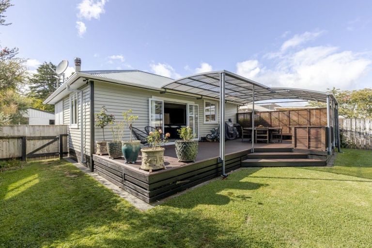 Photo of property in 412 Carrington Street, Upper Vogeltown, New Plymouth, 4310