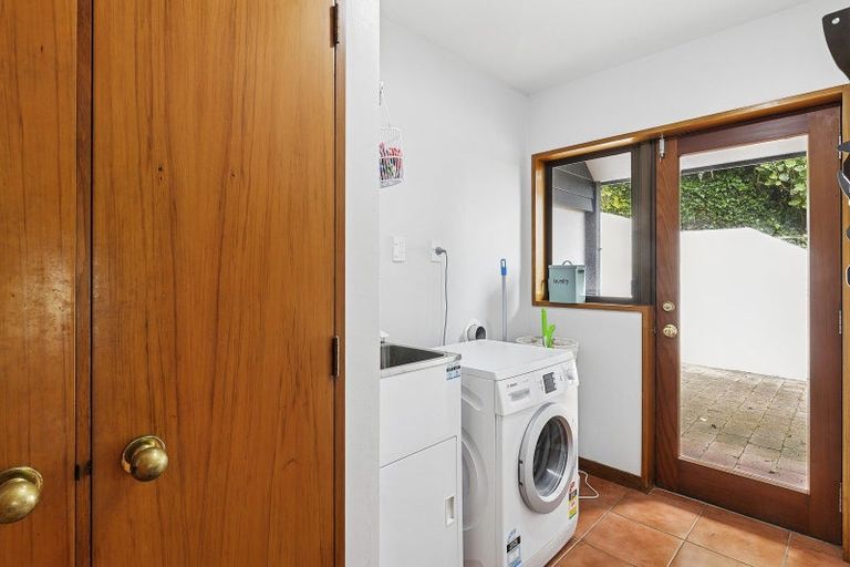 Photo of property in 50 Amapur Drive, Khandallah, Wellington, 6035